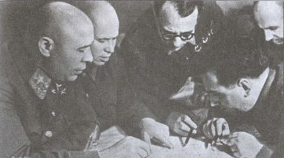 Иллюстрация к книге — Остановить танки! [i_015.jpg]