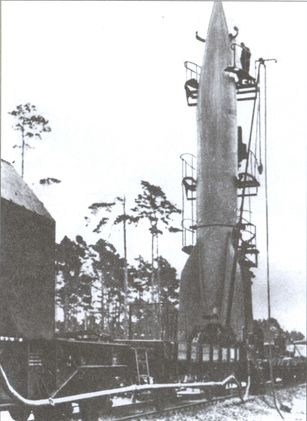 Иллюстрация к книге — Оружие возмездия [i_011.jpg]