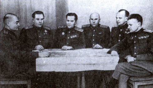 Иллюстрация к книге — Наша Прибалтика. Освобождение прибалтийских республик СССР [i_014.jpg]