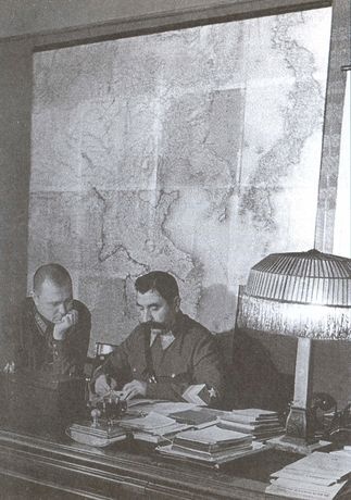 Иллюстрация к книге — Катастрофа под Киевом [i_015.jpg]