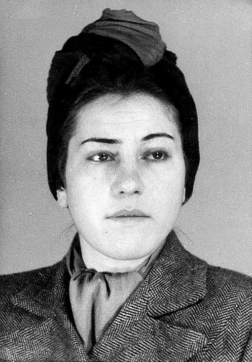 Иллюстрация к книге — Нелегалка. Как молодая девушка выжила в Берлине в 1940–1945 гг. [i_019.jpg]