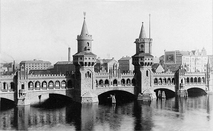 Иллюстрация к книге — Нелегалка. Как молодая девушка выжила в Берлине в 1940–1945 гг. [i_021.jpg]