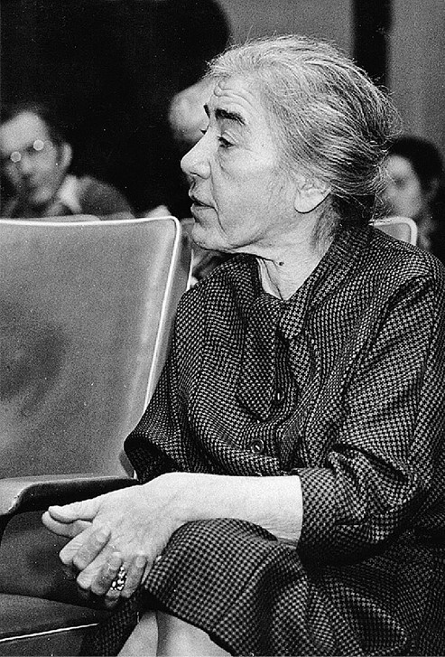 Иллюстрация к книге — Нелегалка. Как молодая девушка выжила в Берлине в 1940–1945 гг. [i_024.jpg]