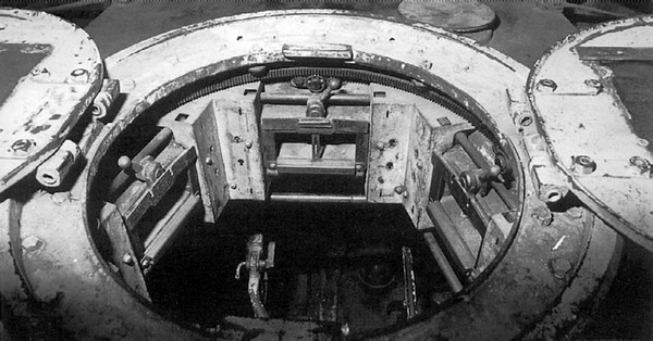 Иллюстрация к книге — Средний танк PZ.IV. «Рабочая лошадка» Панцерваффе [i_049.jpg]