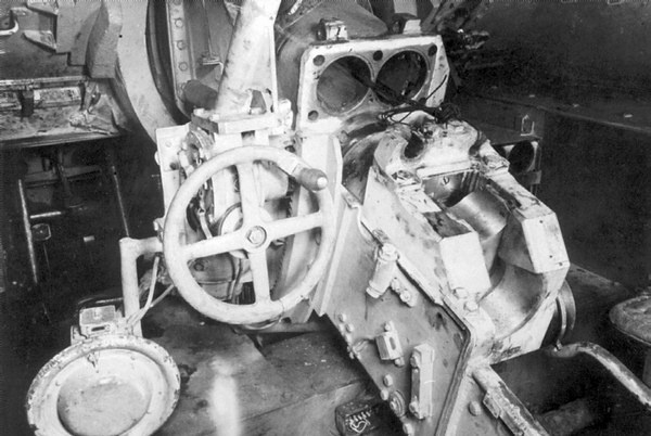 Иллюстрация к книге — Средний танк PZ.IV. «Рабочая лошадка» Панцерваффе [i_136.jpg]