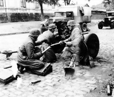 Иллюстрация к книге — Войска СС без грифа секретности [_0012.jpg]