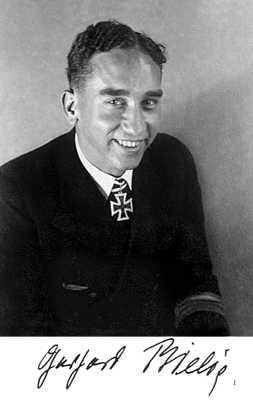 Иллюстрация к книге — Кригсмарине. Военно-морской флот Третьего рейха [i_029.jpg]