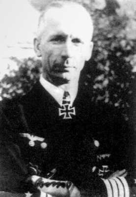 Иллюстрация к книге — Кригсмарине. Военно-морской флот Третьего рейха [i_036.jpg]