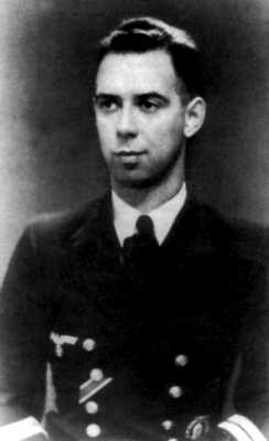 Иллюстрация к книге — Кригсмарине. Военно-морской флот Третьего рейха [i_058.jpg]