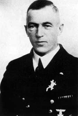 Иллюстрация к книге — Кригсмарине. Военно-морской флот Третьего рейха [i_067.jpg]