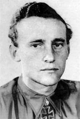 Иллюстрация к книге — Кригсмарине. Военно-морской флот Третьего рейха [i_090.jpg]