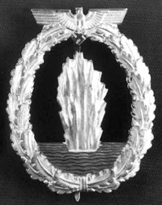 Иллюстрация к книге — Кригсмарине. Военно-морской флот Третьего рейха [i_107.jpg]