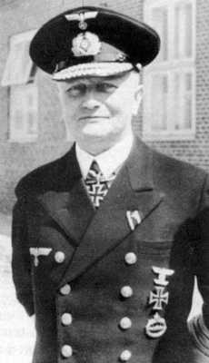 Иллюстрация к книге — Кригсмарине. Военно-морской флот Третьего рейха [i_108.jpg]