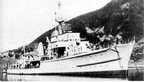 Иллюстрация к книге — Кригсмарине. Военно-морской флот Третьего рейха [i_124.jpg]