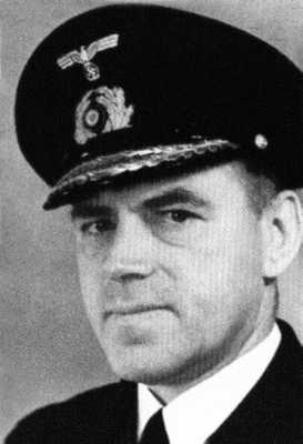 Иллюстрация к книге — Кригсмарине. Военно-морской флот Третьего рейха [i_163.jpg]