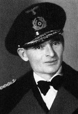 Иллюстрация к книге — Кригсмарине. Военно-морской флот Третьего рейха [i_175.jpg]