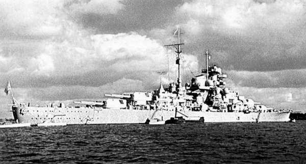 Иллюстрация к книге — Кригсмарине. Военно-морской флот Третьего рейха [i_182.jpg]