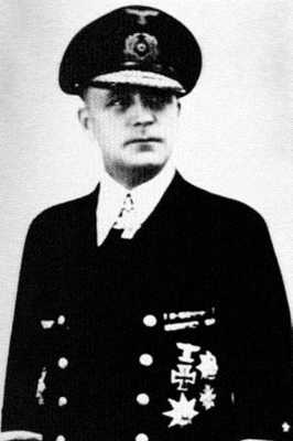 Иллюстрация к книге — Кригсмарине. Военно-морской флот Третьего рейха [i_183.jpg]