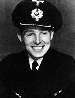 Иллюстрация к книге — Кригсмарине. Военно-морской флот Третьего рейха [i_317.jpg]