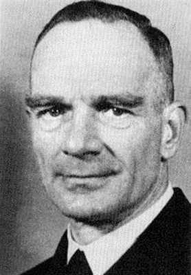 Иллюстрация к книге — Кригсмарине. Военно-морской флот Третьего рейха [i_361.jpg]