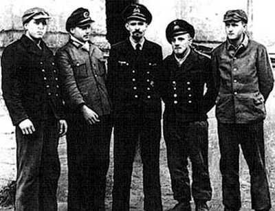 Иллюстрация к книге — Кригсмарине. Военно-морской флот Третьего рейха [i_381.jpg]