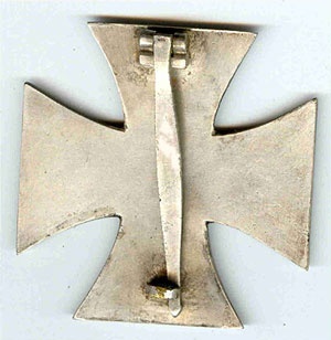 Иллюстрация к книге — Железный крест. Самая известная военная награда Второй мировой войны [i_030.jpg]