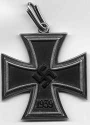 Иллюстрация к книге — Железный крест. Самая известная военная награда Второй мировой войны [i_036.jpg]