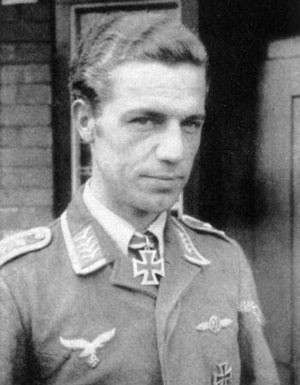 Иллюстрация к книге — Железный крест. Самая известная военная награда Второй мировой войны [i_198.jpg]