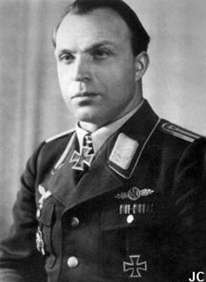 Иллюстрация к книге — Железный крест. Самая известная военная награда Второй мировой войны [i_376.jpg]