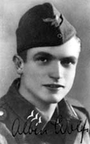 Иллюстрация к книге — Железный крест. Самая известная военная награда Второй мировой войны [i_389.jpg]