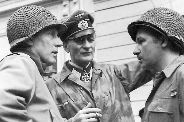 Иллюстрация к книге — Железный крест. Самая известная военная награда Второй мировой войны [i_465.jpg]