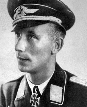 Иллюстрация к книге — Железный крест. Самая известная военная награда Второй мировой войны [i_556.jpg]