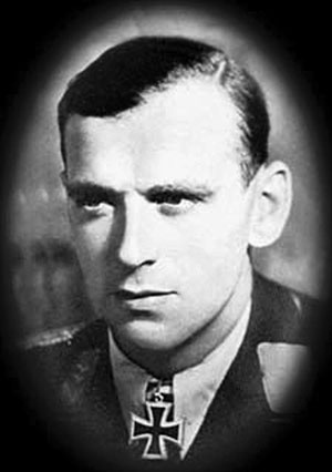 Иллюстрация к книге — Железный крест. Самая известная военная награда Второй мировой войны [i_723.jpg]