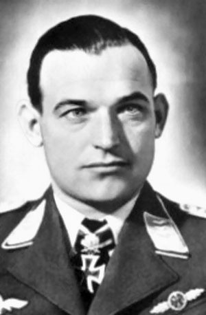 Иллюстрация к книге — Железный крест. Самая известная военная награда Второй мировой войны [i_757.jpg]