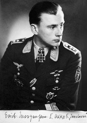 Иллюстрация к книге — Железный крест. Самая известная военная награда Второй мировой войны [i_852.jpg]