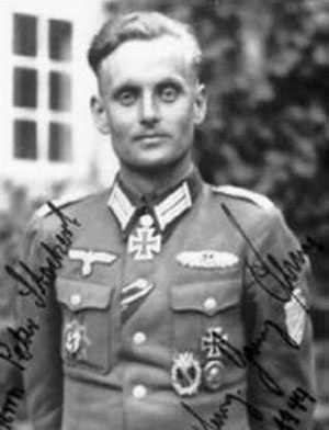 Иллюстрация к книге — Железный крест. Самая известная военная награда Второй мировой войны [i_863.jpg]