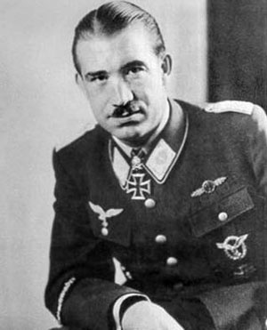 Иллюстрация к книге — Железный крест. Самая известная военная награда Второй мировой войны [i_891.jpg]