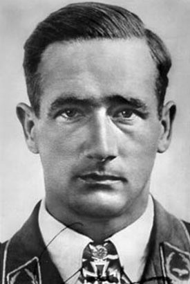 Иллюстрация к книге — Железный крест. Самая известная военная награда Второй мировой войны [i_893.jpg]