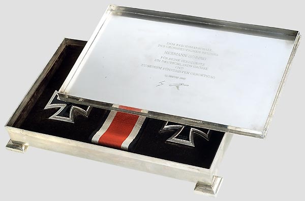 Иллюстрация к книге — Железный крест. Самая известная военная награда Второй мировой войны [i_929.jpg]