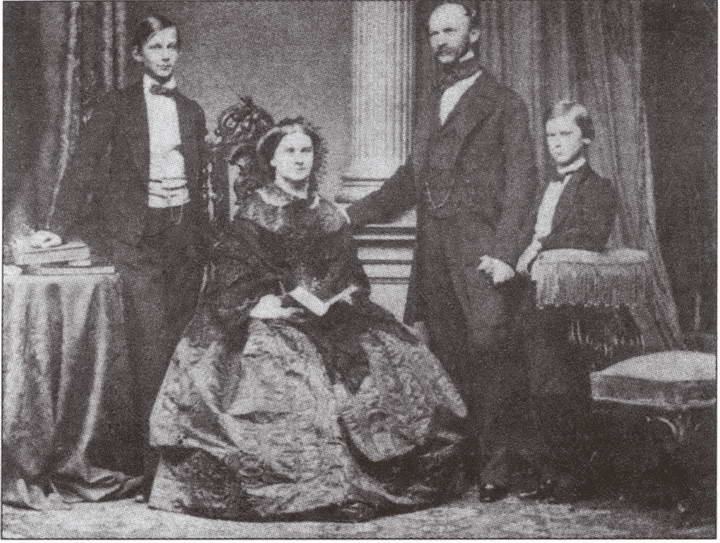 Иллюстрация к книге — Замки баварского короля [i_022.jpg]