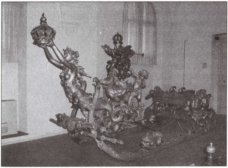 Иллюстрация к книге — Замки баварского короля [i_026.jpg]