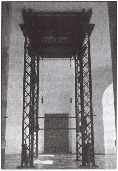 Иллюстрация к книге — Замки баварского короля [i_107.jpg]