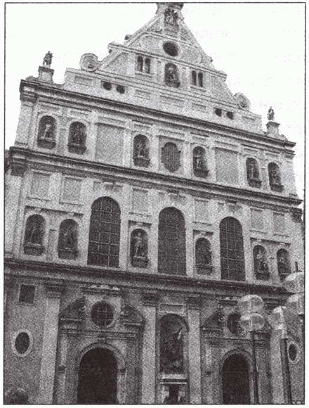 Иллюстрация к книге — Замки баварского короля [i_127.jpg]