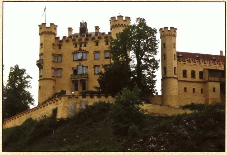 Иллюстрация к книге — Замки баварского короля [i_138.jpg]