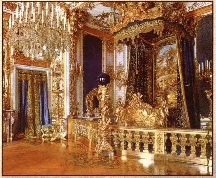 Иллюстрация к книге — Замки баварского короля [i_159.jpg]