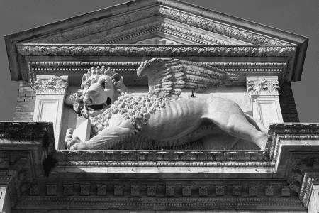 Иллюстрация к книге — Еретики и заговорщики [i_015.jpg]