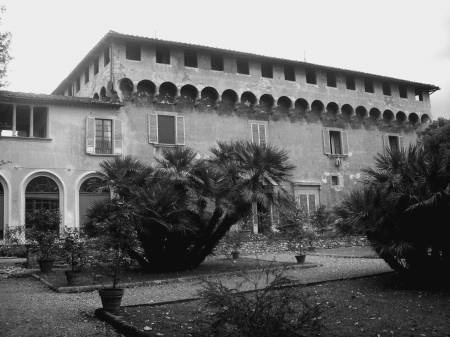 Иллюстрация к книге — Еретики и заговорщики [i_037.jpg]