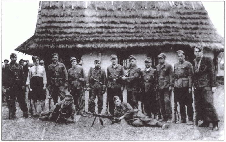 Иллюстрация к книге — Доносчики в истории России и СССР [i_031.jpg]