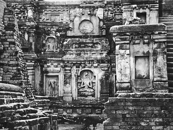 Иллюстрация к книге — Всеобщая история религий мира [_363.jpg]