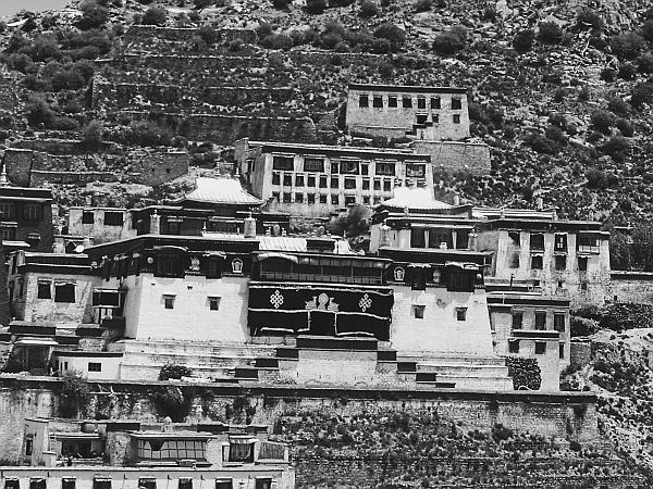 Иллюстрация к книге — Всеобщая история религий мира [_446.jpg]